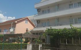Mona&Mike Apartments